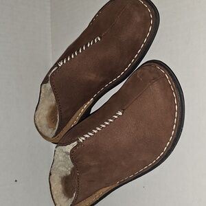 Uggs Kids Tan Suede Mules 5217 Slip On sz 1